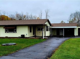 2598 McClew Rd, Burt, NY 14028