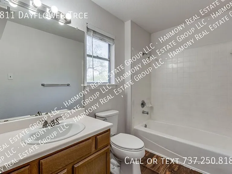 1811 Dayflower Trce — Photo 19