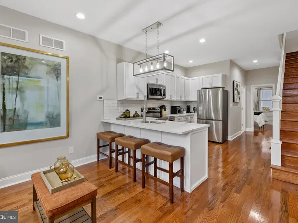 2202 E Chase St, Baltimore, MD 21213