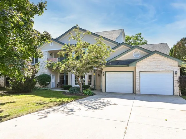 10262 West Deerwood LANE, Franklin, WI 53132