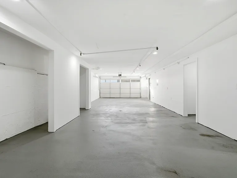 100 Byrne St #100 — Photo 11