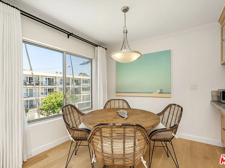 2101 Ocean Ave #17 — Photo 6