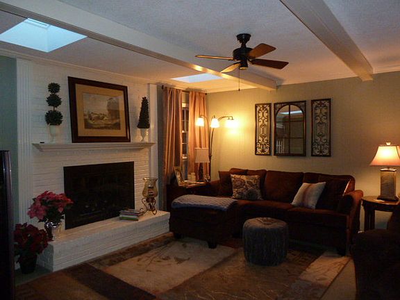 2nd image of 1522 Springdale Dr