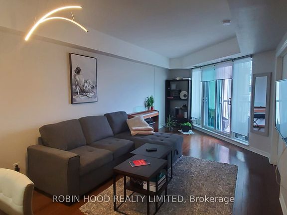 4th image of 200 Rideau St #1610