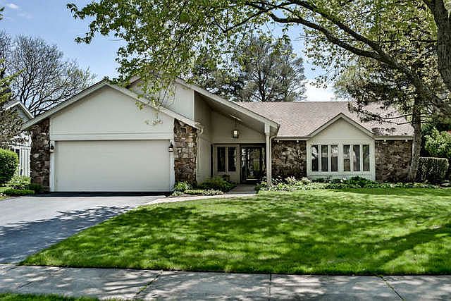 1st image of 3719 Radcliffe Dr