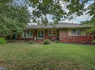 28 S Cedarwood Ave, Carneys Point, NJ 08069
