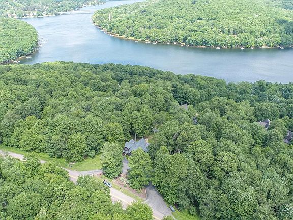 4th image of 615 Sandy Shores Rd