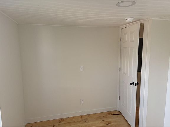 5th image of 1040 Harding Blvd #12