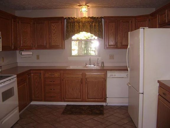 5th image of 2970 Sterling Dr