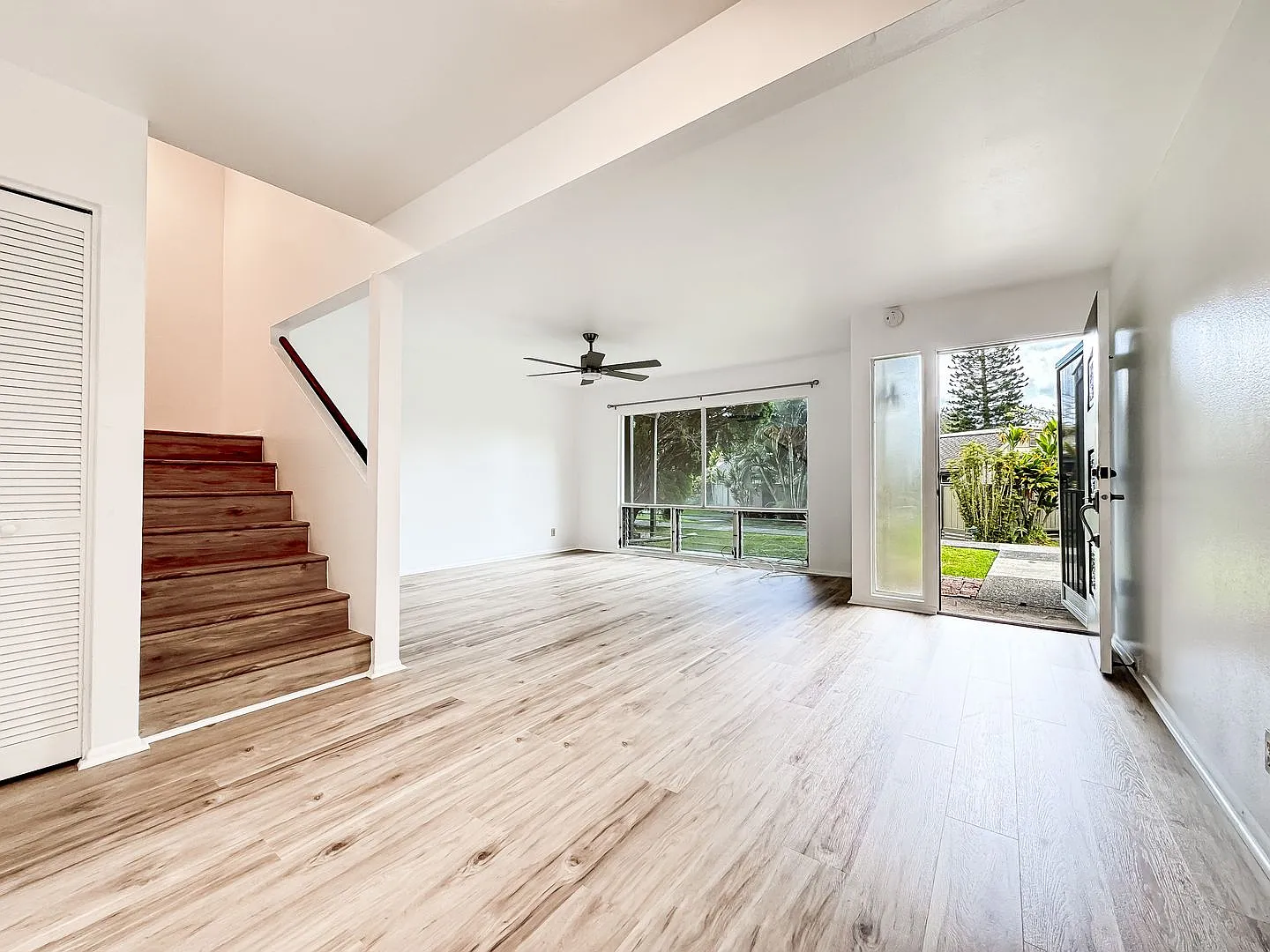 Small Dog Friendly 3/2.5 Kaneohe Townhouse — Photo 4