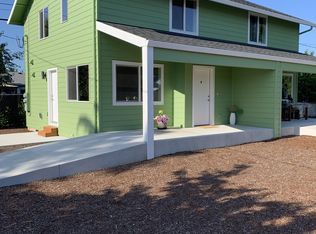 16317 SE Salmon St #B, Portland, OR 97233