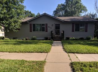 614 W Pleasant St, Portage, WI 53901