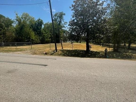 5th image of 2506 Lone Oak Rd