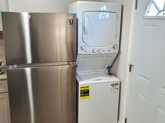 4th image of 412 N 18th St #2