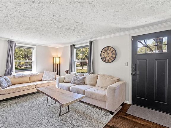 4th image of 7845 Summit St