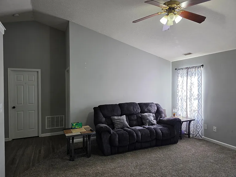 1416 Round Lake Rd — Photo 6