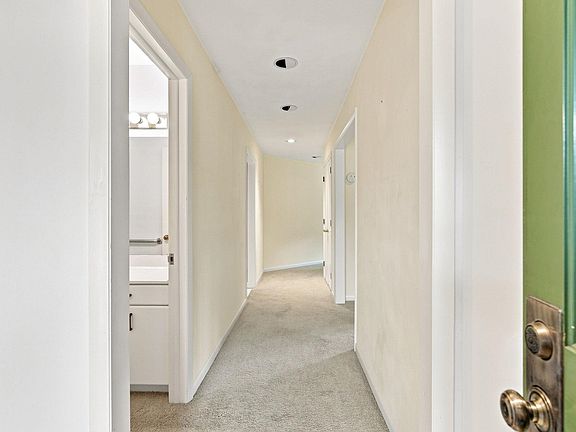 3rd image of 2606/2608 Baer St