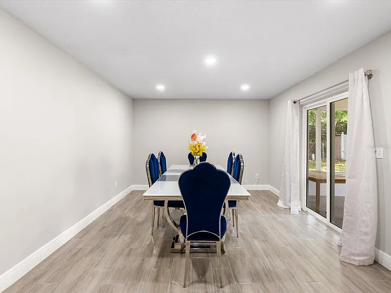 871 Darwin Dr — Photo 9