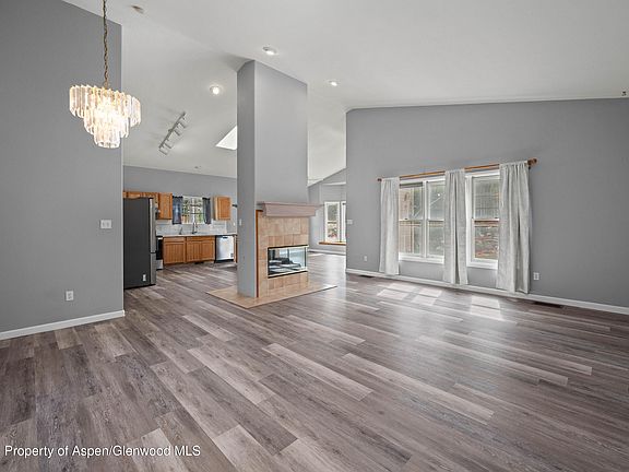 4th image of 16 Green Mesa Pl