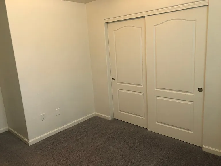 Falcon Ridge Apartments — Photo 64