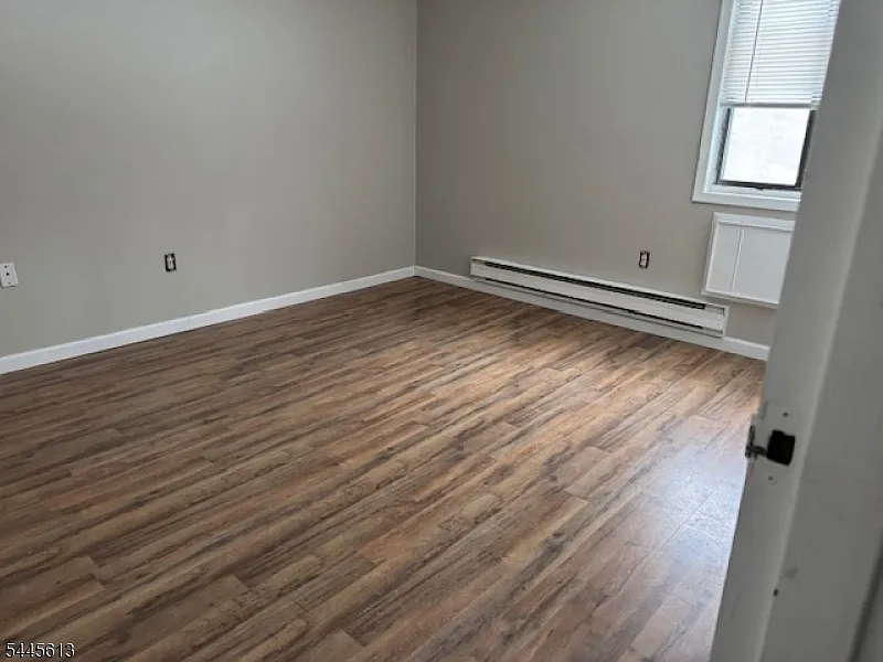 1 bed, 1.0 bath, 630 sqft, $1,600 — Photo 4