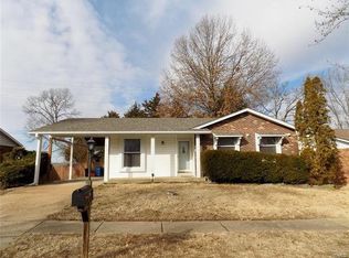 1213 Holgate Dr, Ballwin, MO 63021