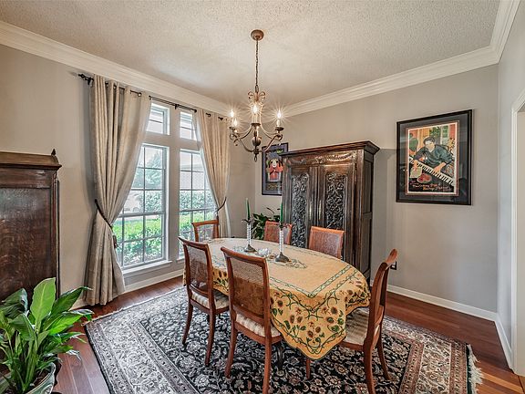4th image of 2536 Oak Brook Dr