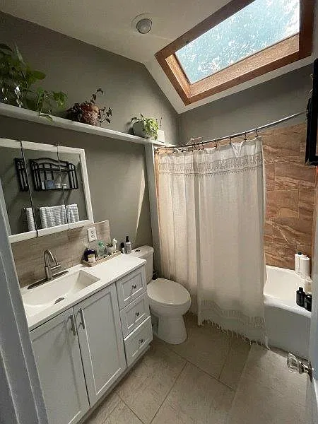 2 bed, 1016 sqft, $1,985 — Photo 2