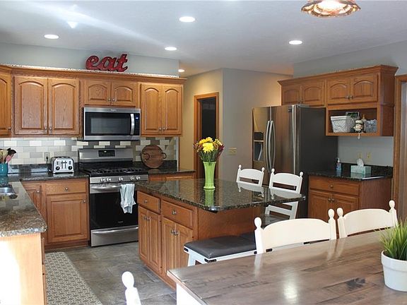 4th image of 1231 Glenoak Dr