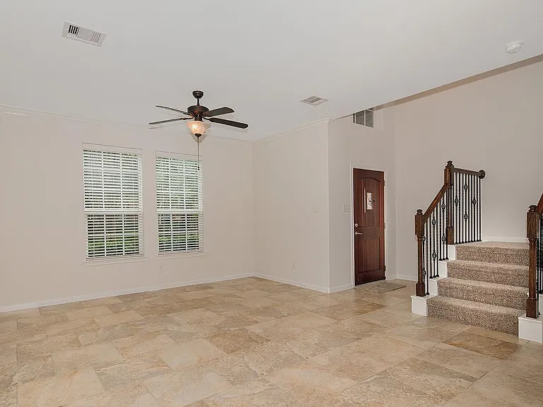 7 Bettina Ln — Photo 3