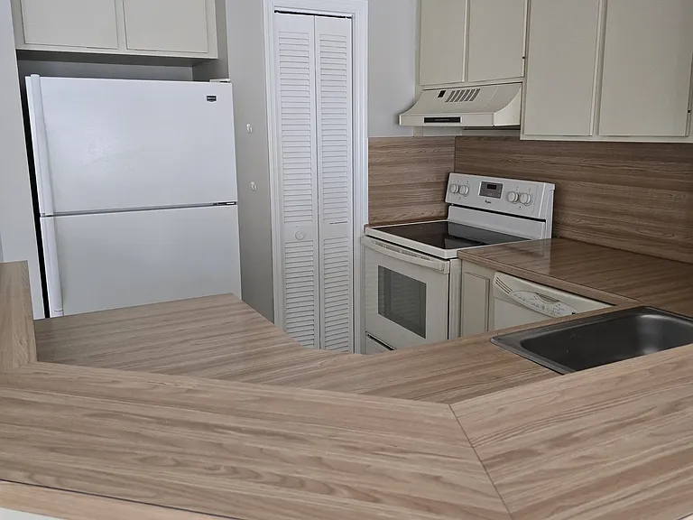 15 Phoenetia Ave — Photo 5