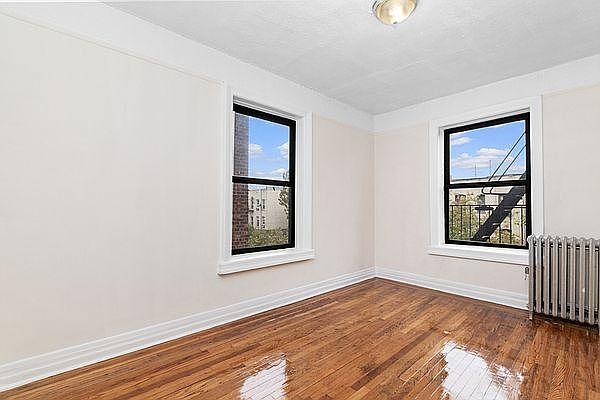 1st image of 118 Post Ave #2P