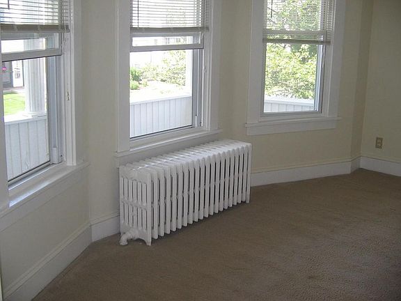 4th image of 46 Harris Ave Fl 2