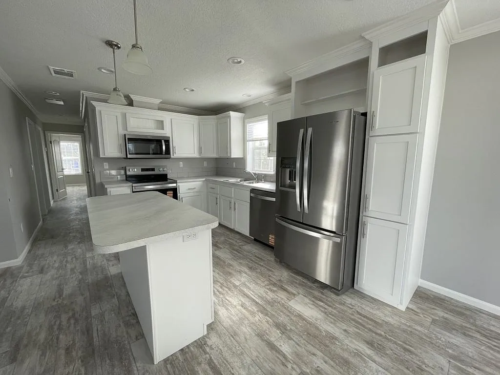 3 bed, 2.0 bath, 1198 sqft, $1,749 — Photo 3
