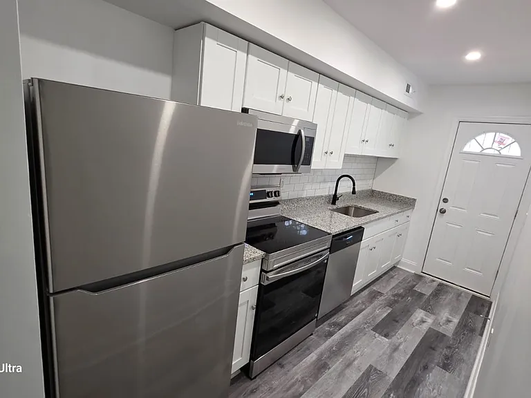 408 Chaplin St SE #3 — Photo 12
