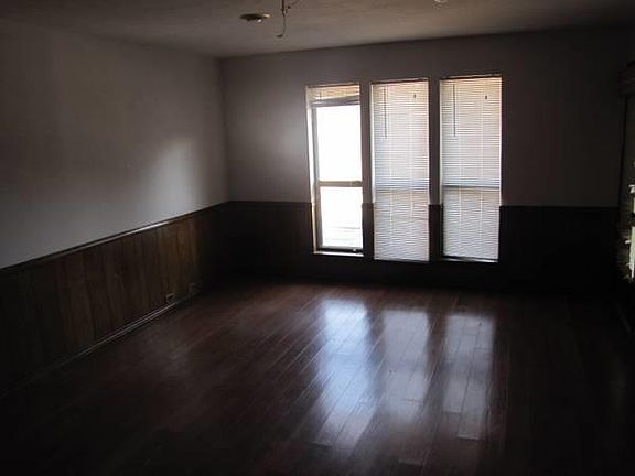 3rd image of 3824 Matterhorn Dr