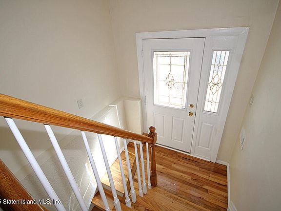 4th image of 541 Vineland Ave