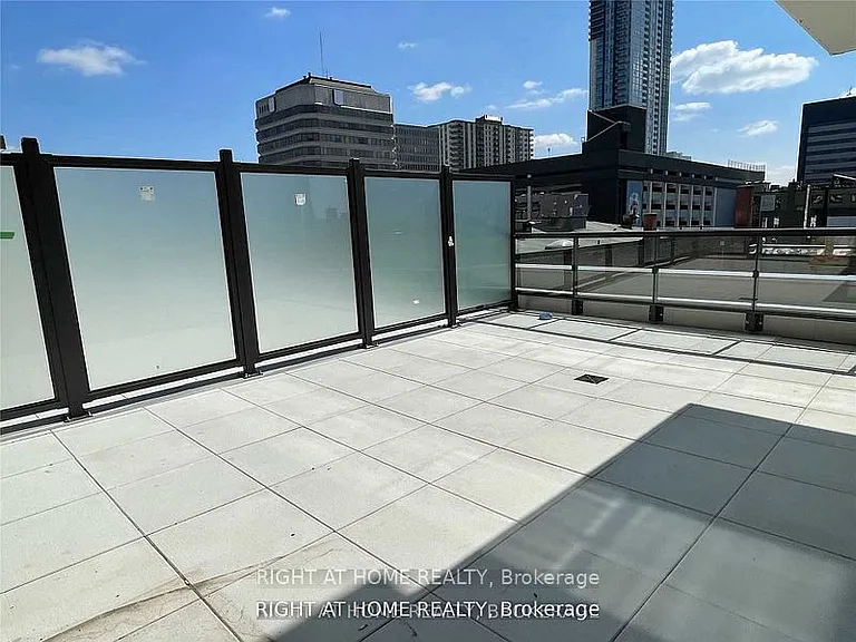 55 Duke St W #218 — Photo 24