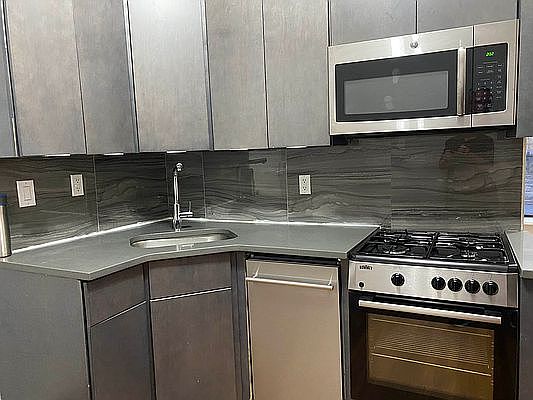1st image of 1575 Lexington Ave #7A