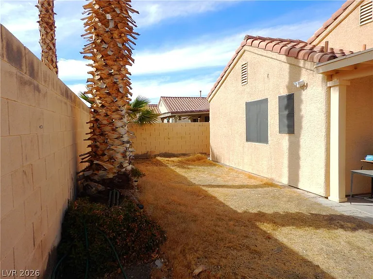 693 Salt Flats Cir — Photo 40