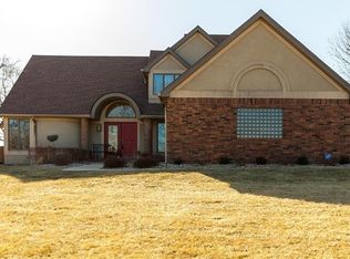 25 Summerhill Ct, Saint Joseph, MO 64507