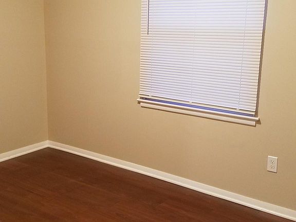 5th image of 13217 Wilton Ave