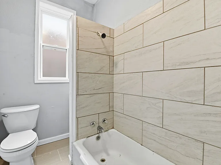 3623 Bamberger Ave #2F — Photo 8
