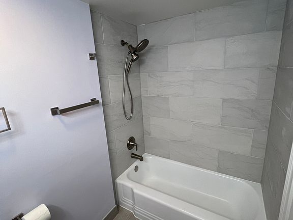 4th image of 3860 Ivanhoe Ct APT A