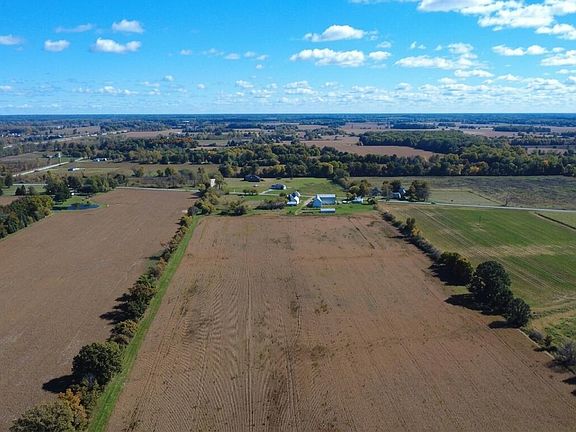 3rd image of 2867 Capac Rd