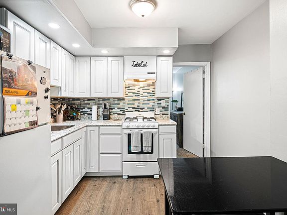 3rd image of 339 Ripka St