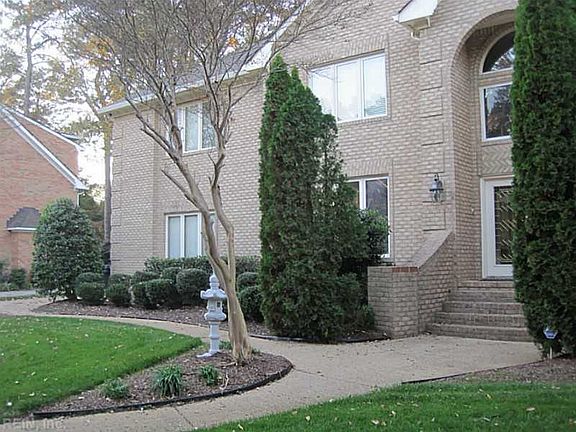 4th image of 2204 Sisters Walk Ct
