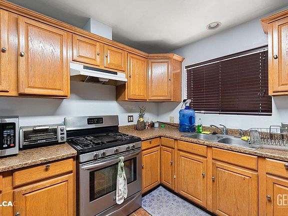 5th image of 406 K St