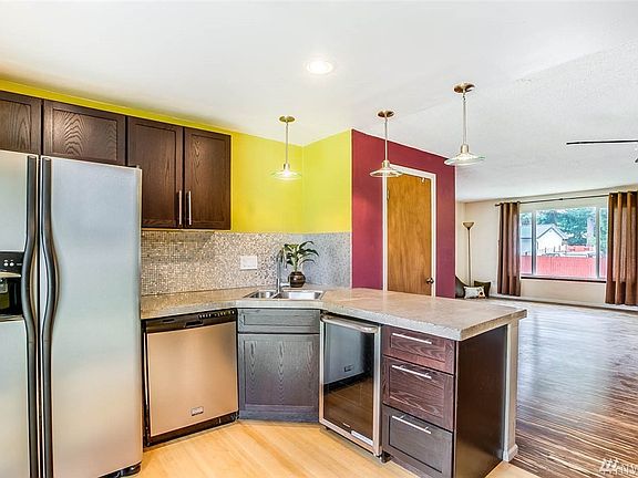 3rd image of 3423 S 292nd St