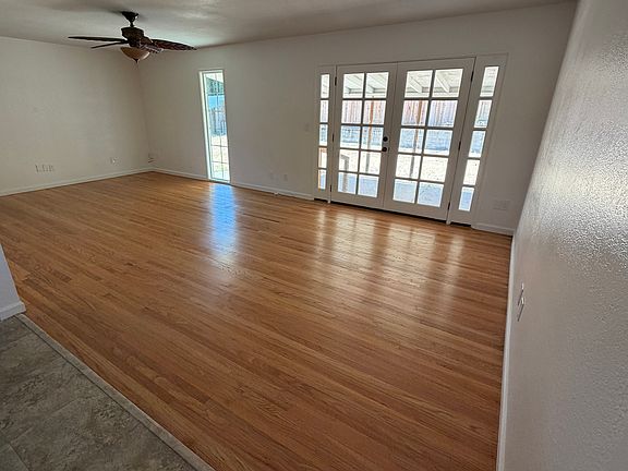5th image of 8762 Kurts Ct